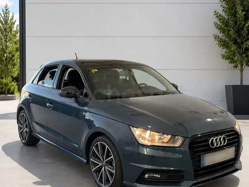 Usado Audi A1 Sportback S-Line 90 CV (66 kW) 2015 Azul Utilitario