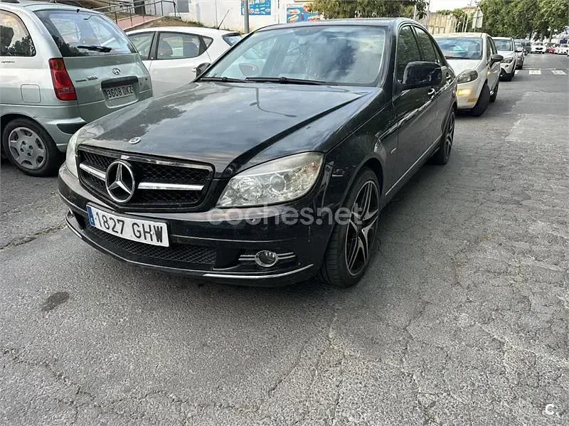 Usado Mercedes C200 Avantgarde 122 CV (89 kW) 2008 Negro Berlina