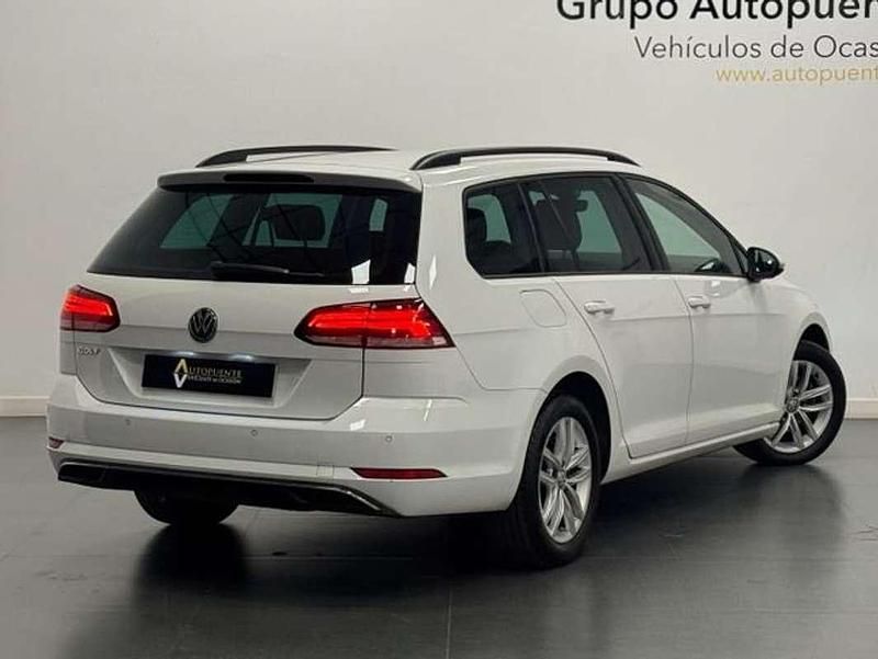 Usado VW Golf VII Advance 116 CV (85 kW) 2020 Blanco Familiar