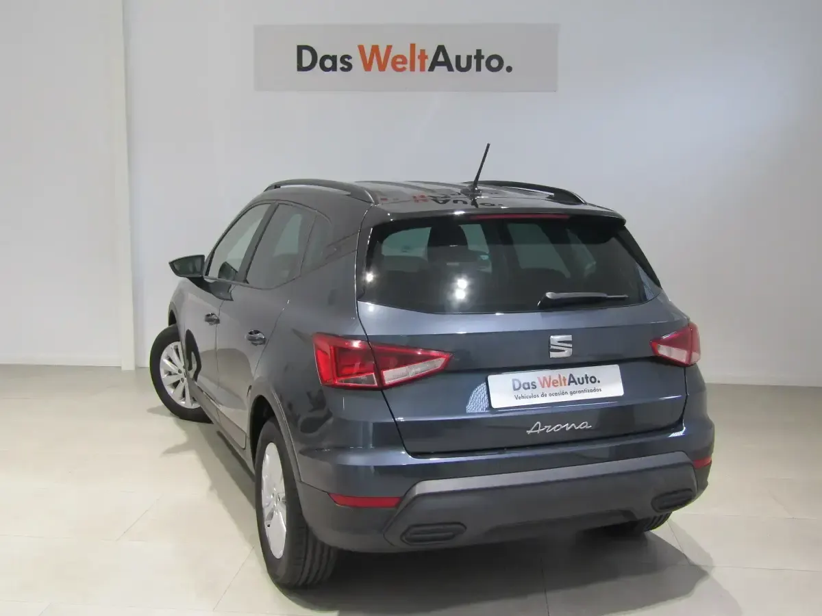Usado Seat Arona Style 115 CV (84 kW) 2025 Gris SUV