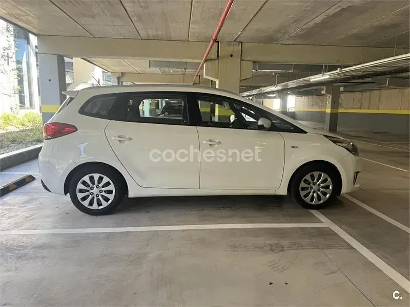 Usado Kia Carens 141 CV (103 kW) 2015 Blanco Monovolumen