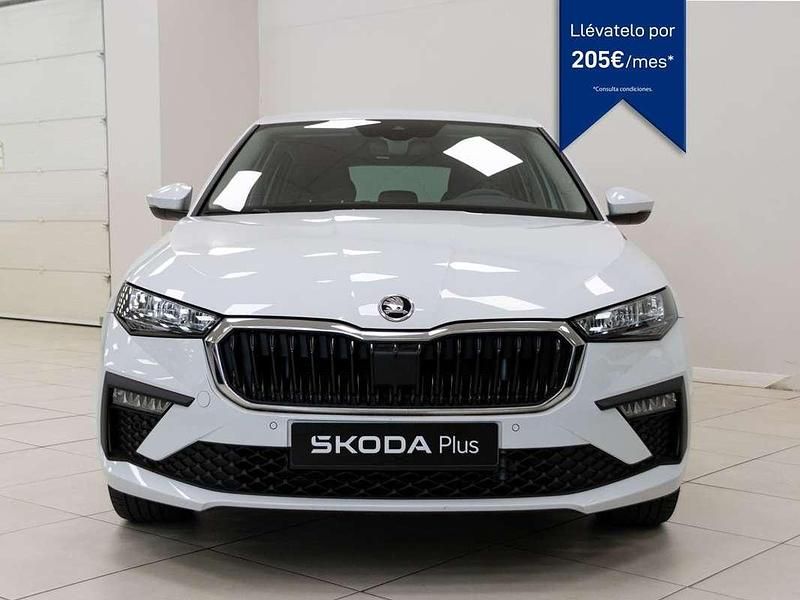 Usado Skoda Scala Selection 116 CV (85 kW) 2024 Blanco Utilitario