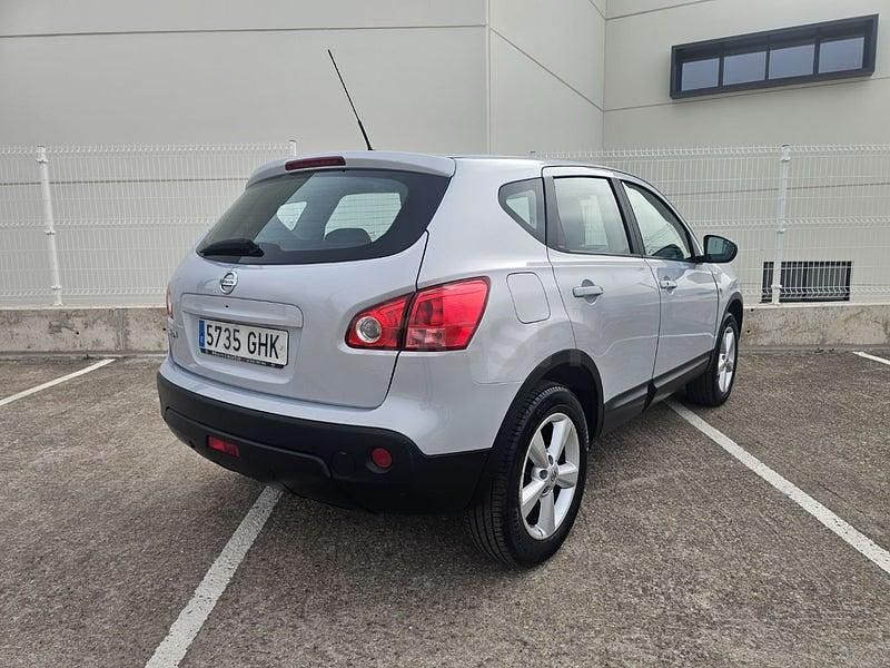 Usado Nissan Qashqai Acenta 140 CV (102 kW) 2008 Gris / plata SUV