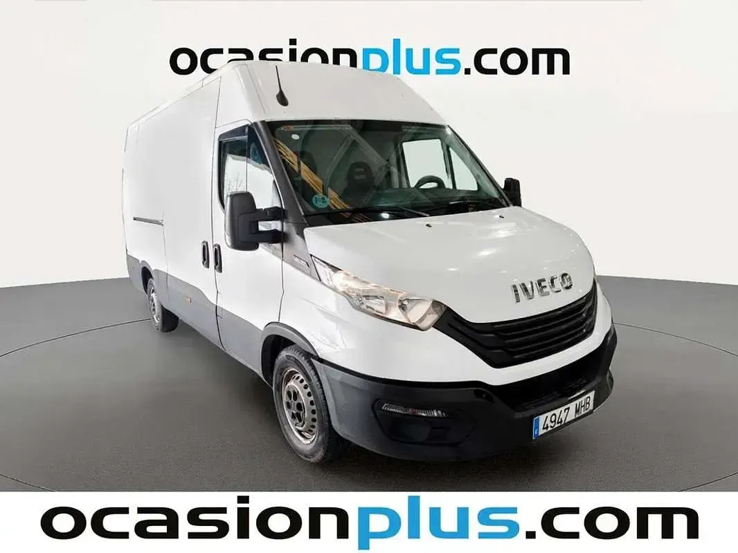 Usado Iveco Daily 156 CV (114 kW) 2023 Blanco Van
