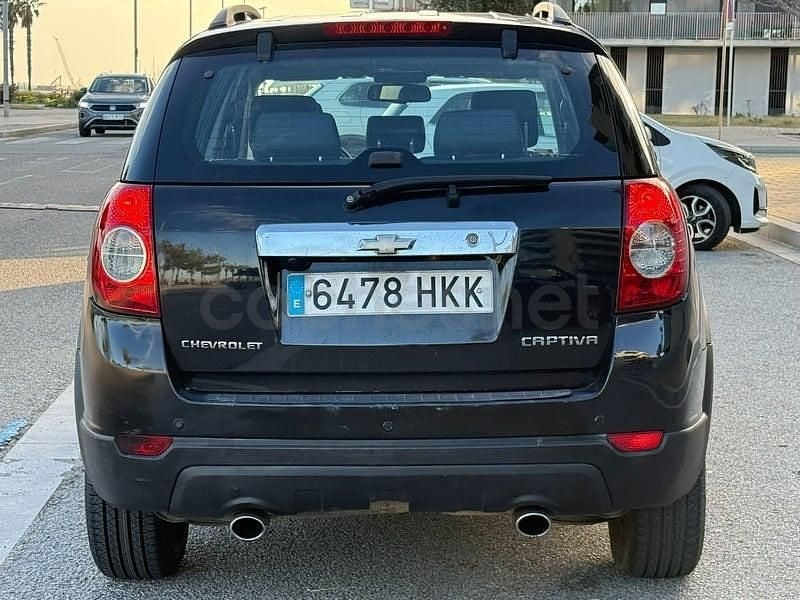 Usado Chevrolet Captiva LT 163 CV (119 kW) 2012 Negro SUV