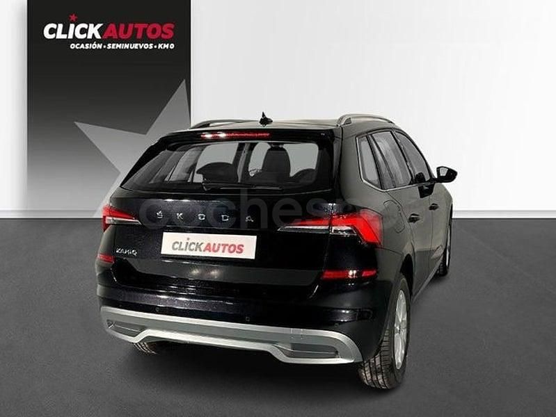 Usado Skoda Kamiq Ambition 95 CV (69 kW) 2023 Negro SUV