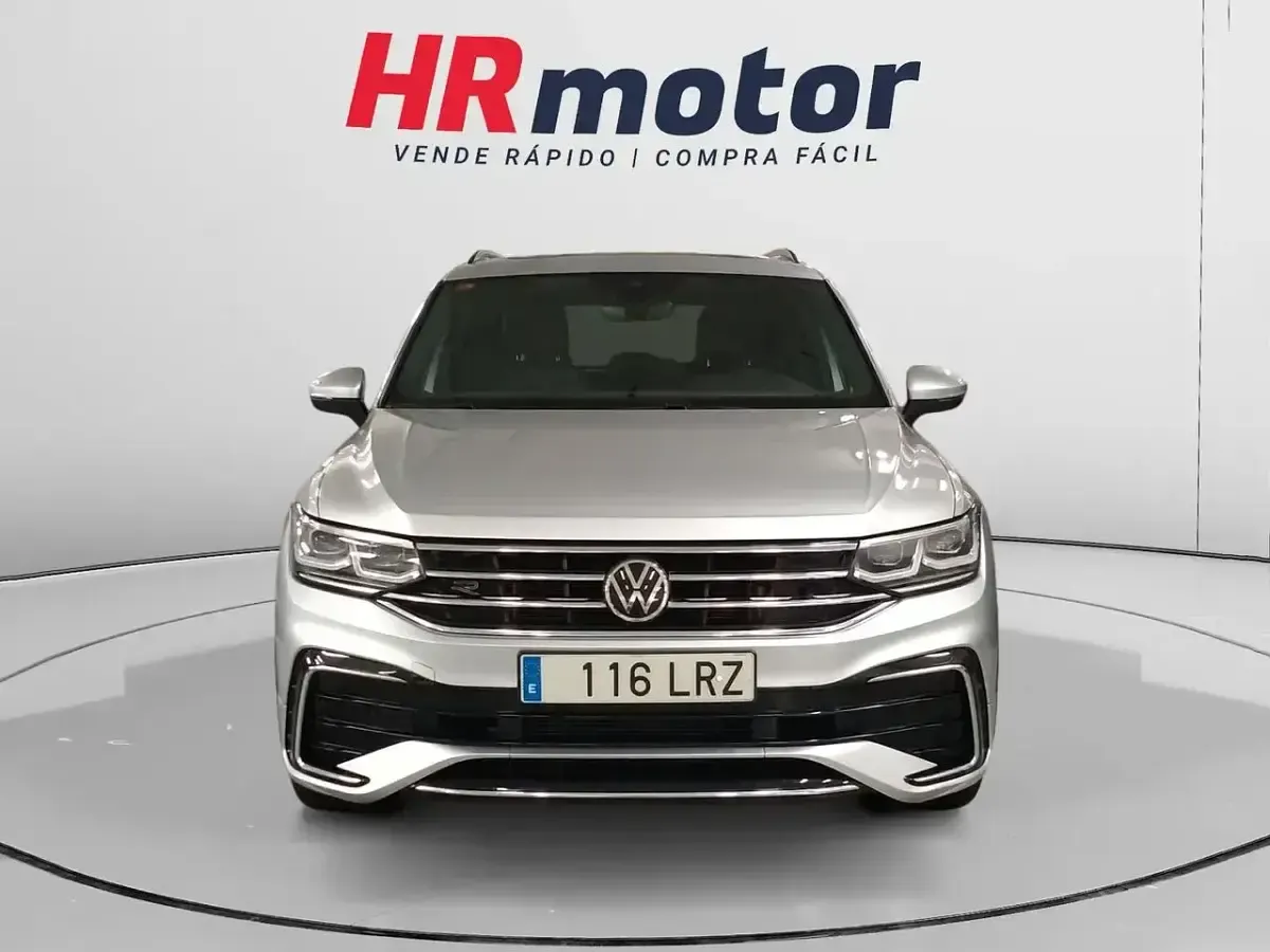 Usado VW Tiguan R-line 150 CV (110 kW) 2021 Gris SUV