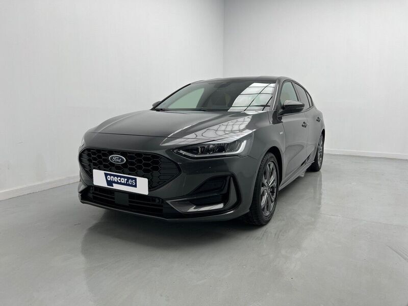 Gris Usado 2022 Ford Focus ST-Line Berlina | 17.490 € (Buen precio) - Imagen 1/4