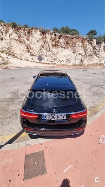 Usado Mercedes E220 194 CV (142 kW) 2019 Negro Familiar