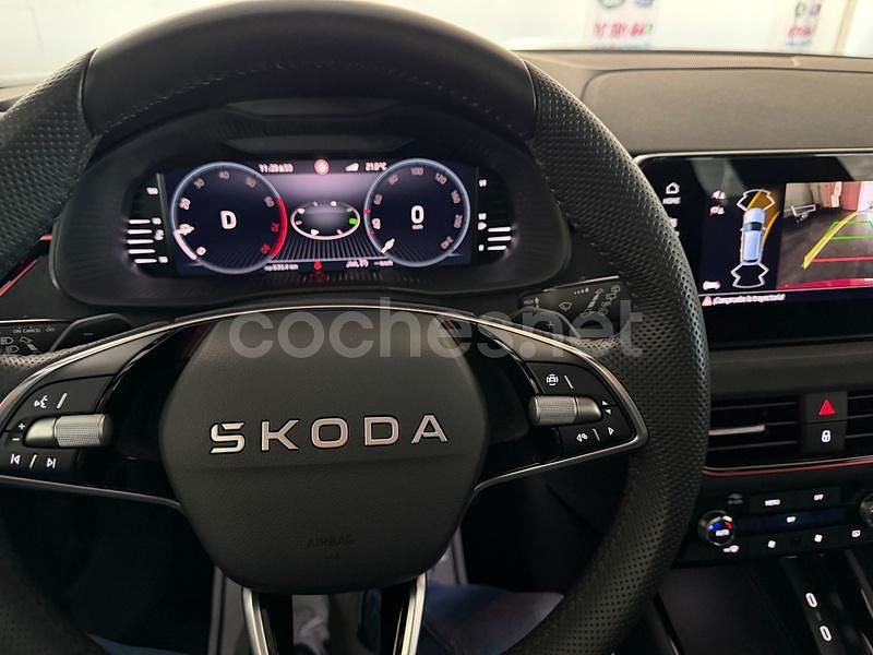 Usado Skoda Kamiq 115 CV (84 kW) 2025 Rojo SUV