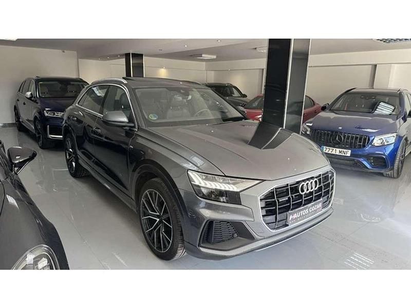 Gris Usado 2023 Audi Q8 S-Line SUV | 67.900 € (Buen precio) - Imagen 1/4