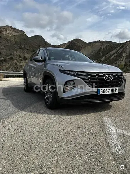 Usado Hyundai Tucson 115 CV (84 kW) 2023 Gris / plata SUV