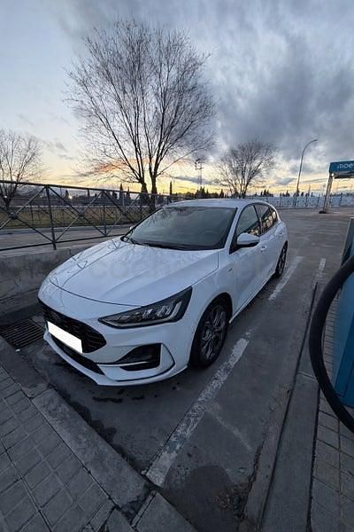 Usado Ford Focus ST-Line 125 CV (91 kW) 2024 Blanco Familiar