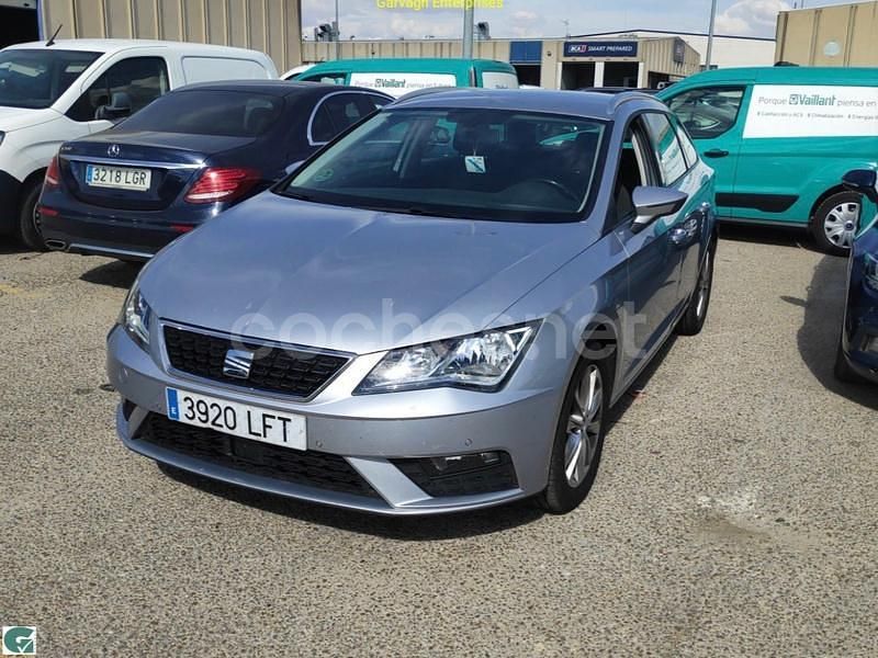 Gris / plata Usado 2020 Seat Leon Style Familiar | 11.500 € (Un poco caro) - Imagen 1/4