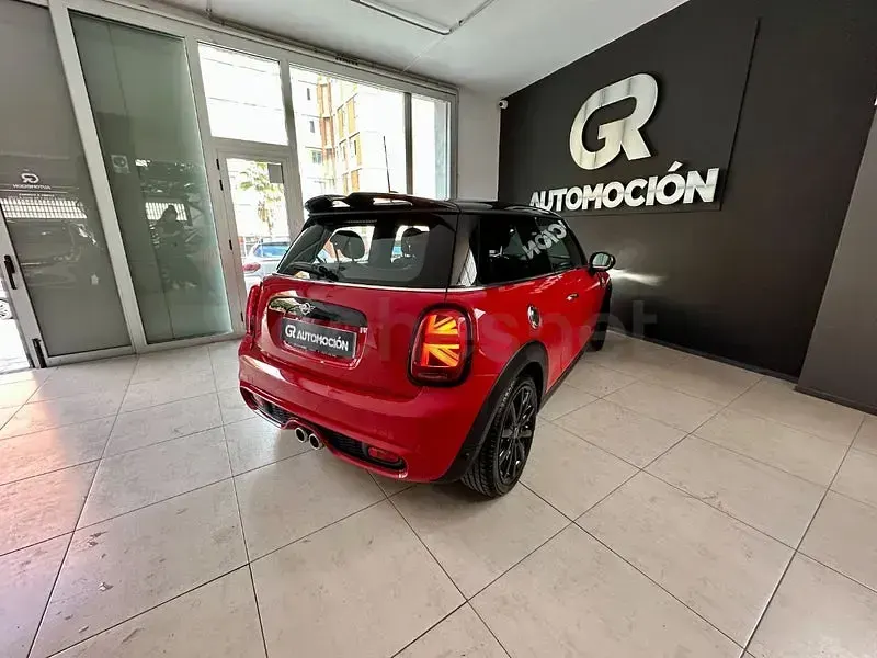 Usado Mini Cooper S 192 CV (141 kW) 2019 Rojo Utilitario