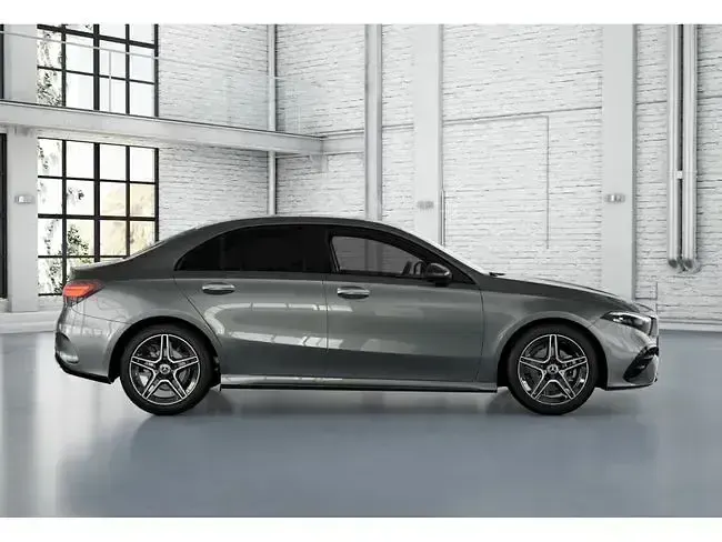 Nuevo Mercedes A180 136 CV (100 kW) 2026 Gris Berlina