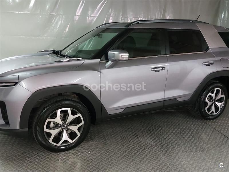 Gris / plata Usado 2024 Ssangyong (KGM) Torres SUV | 26.900 € - Imagen 1/4