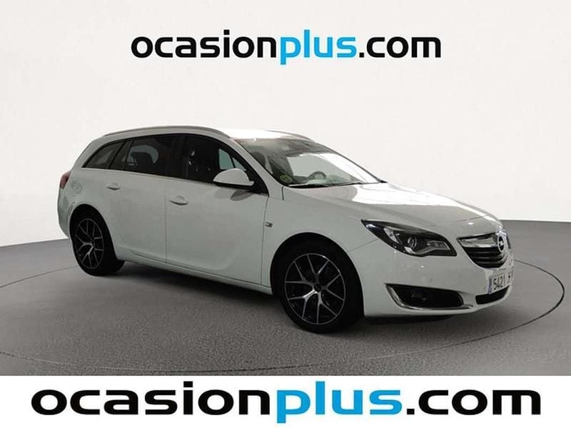 Usado Opel Insignia Excellence 140 CV (102 kW) 2015 Blanco Familiar