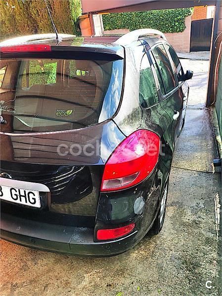 Usado Renault Clio GrandTour Authentique 85 CV (62 kW) 2008 Negro Familiar