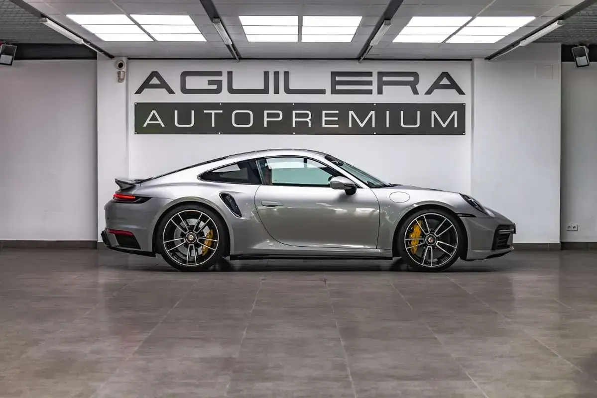 Usado Porsche 992 650 CV (478 kW) 2020 Plateado Coupe
