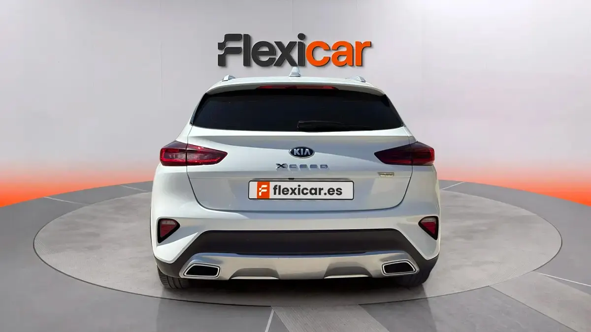 Usado Kia XCeed 136 CV (100 kW) 2021 Blanco SUV