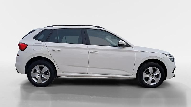 Usado Skoda Kamiq Active 110 CV (80 kW) 2022 Blanco SUV