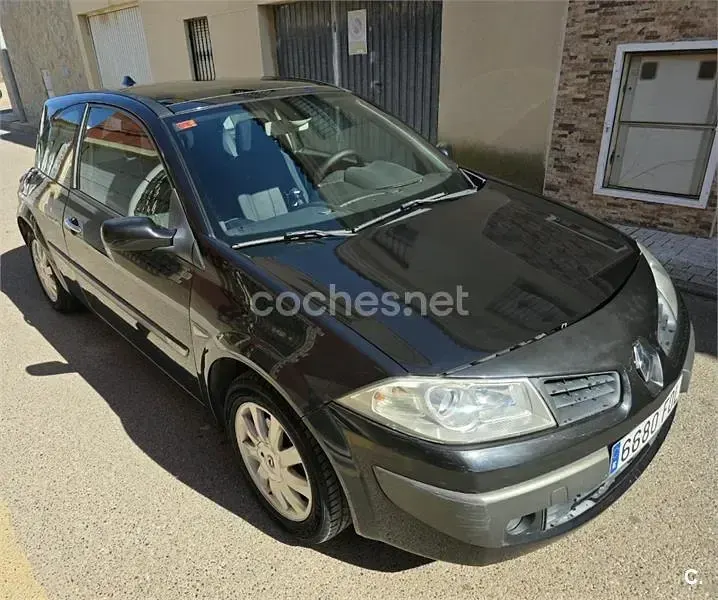 Usado Renault Mégane 85 CV (62 kW) 2006 Negro Berlina