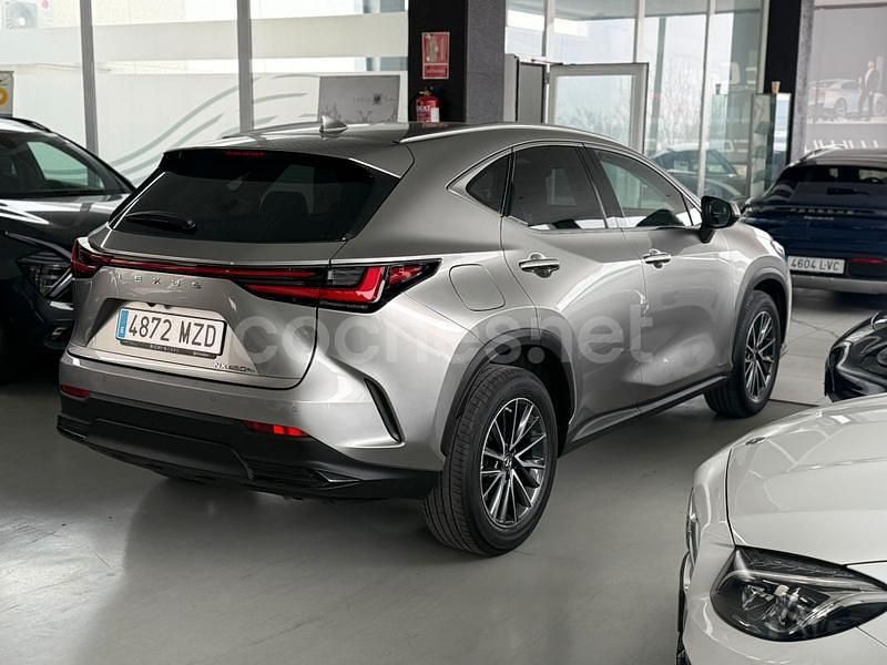 Usado Lexus NX450h+ Luxury Line 306 CV (225 kW) 2022 Gris / plata SUV