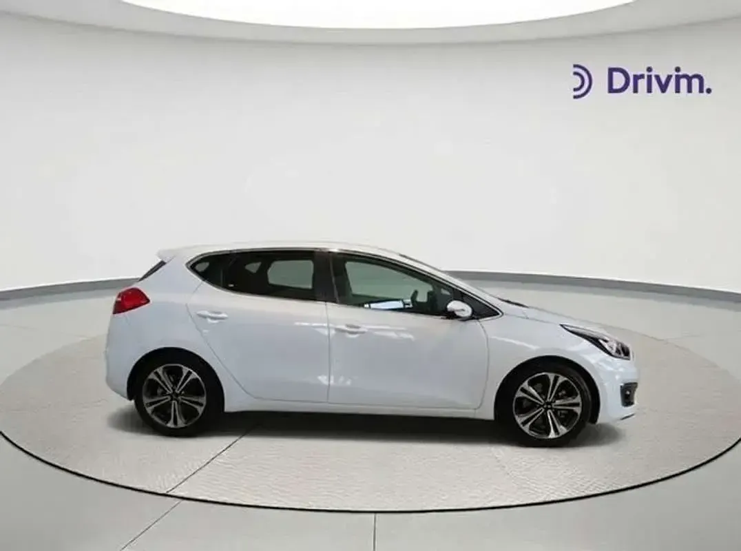 Usado Kia Ceed GT 135 CV (99 kW) 2018 Blanco Berlina