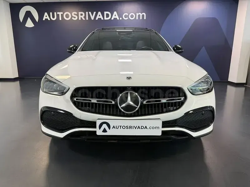 Usado Mercedes C220 200 CV (147 kW) 2024 Blanco Familiar