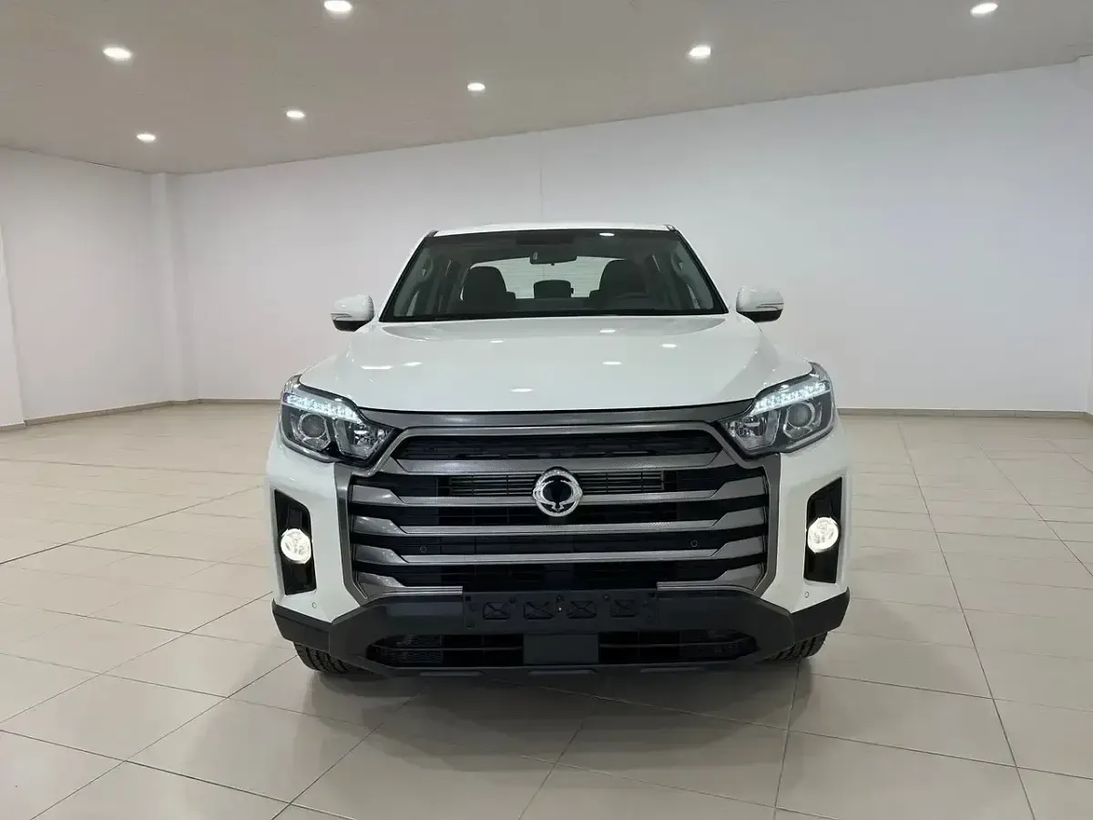 Nuevo SsangYong Musso 202 CV (148 kW) 2025 Blanco Descapotable