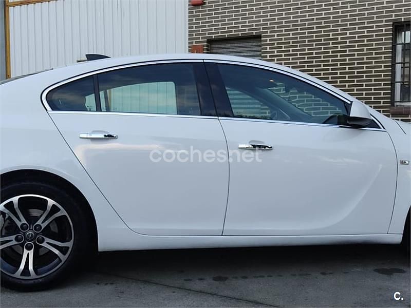 Usado Opel Insignia Eco 136 CV (100 kW) 2016 Blanco Berlina