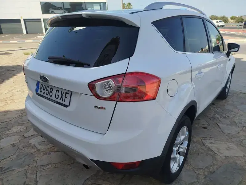 Usado Ford Kuga Titanium 140 CV (102 kW) 2011 Blanco SUV