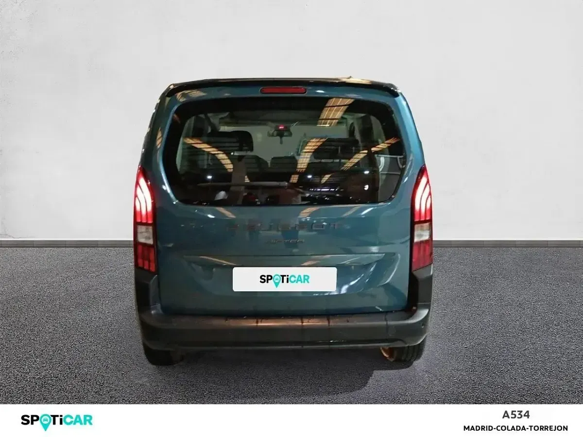 Usado Peugeot Rifter Allure 100 CV (73 kW) 2025 Azul Monovolumen