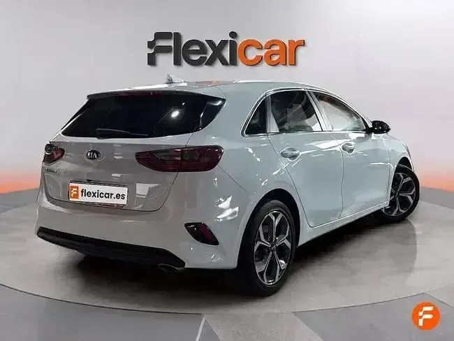 Usado Kia Ceed 136 CV (100 kW) 2019 Blanco Utilitario