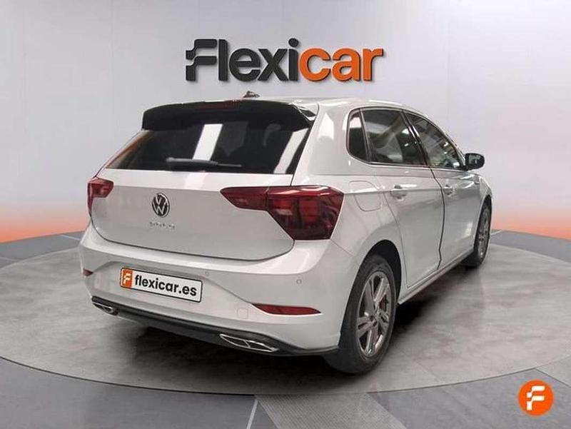 Usado VW Polo 95 CV (69 kW) 2024 Gris Utilitario