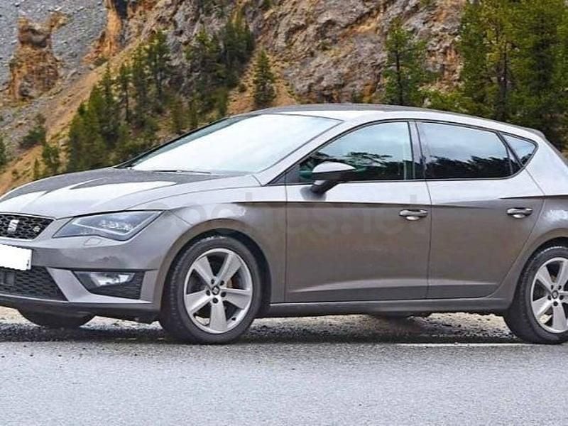 Usado Seat Leon FR 150 CV (110 kW) 2016 Gris / plata Berlina