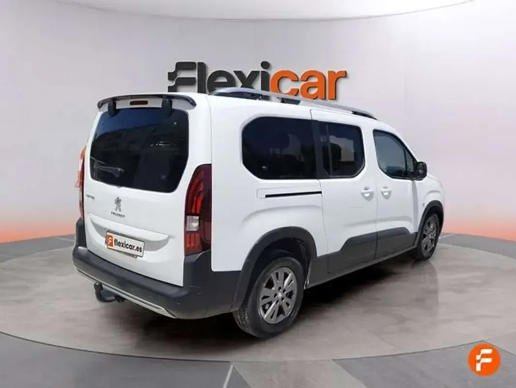 Usado Peugeot Rifter Active 130 CV (95 kW) 2022 Blanco Monovolumen