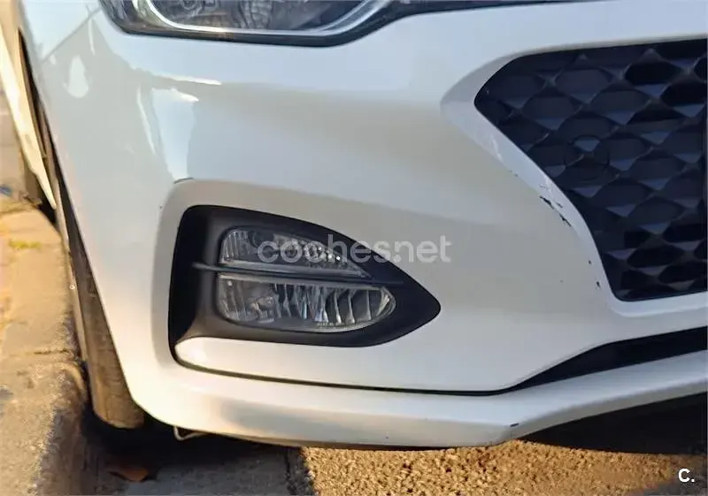 Usado Hyundai i20 Active 100 CV (73 kW) 2020 Blanco Utilitario