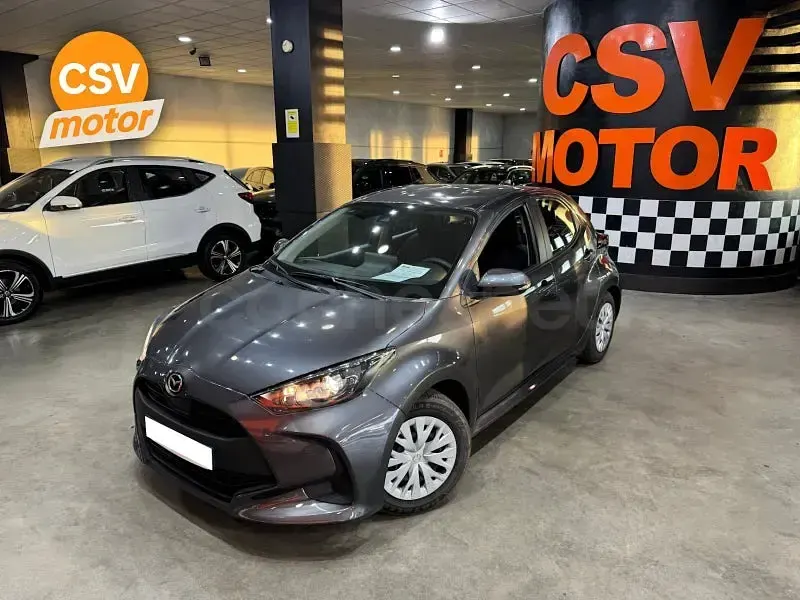 Usado Mazda 2 116 CV (85 kW) 2023 Gris / plata Utilitario