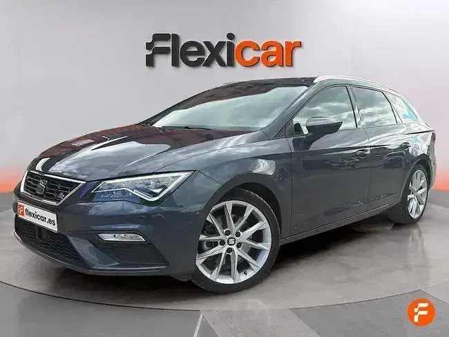Usado Seat Leon FR 150 HP (110 kW) 2019 Cinzento