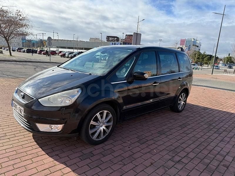 Usado Ford Galaxy Ghia 140 CV (102 kW) 2008 Negro Monovolumen