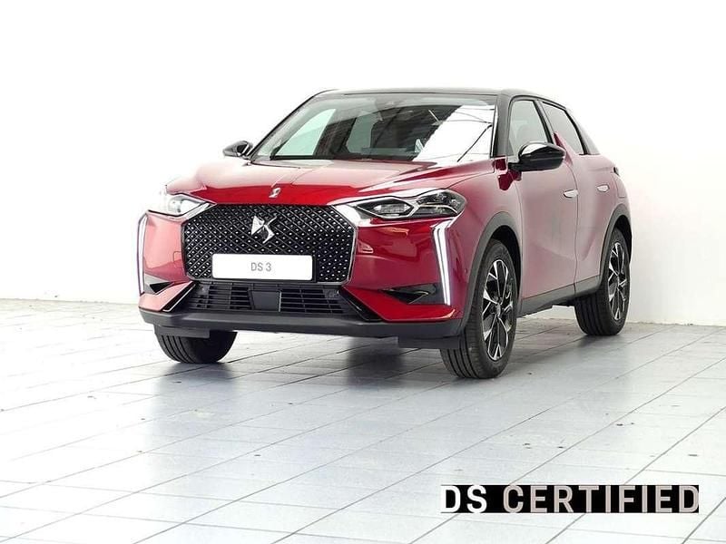 Rojo Usado 2023 DS Automobiles DS3 Crossback E-Tense Opera SUV | 38.105 € - Imagen 1/4