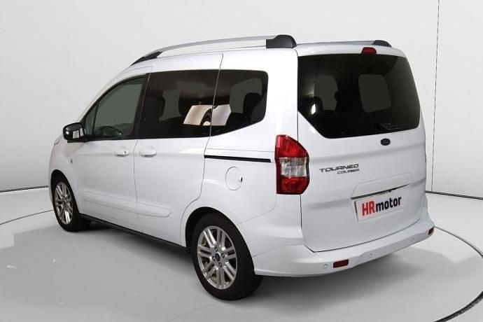 Usado Ford Tourneo Titanium 100 CV (73 kW) 2019
