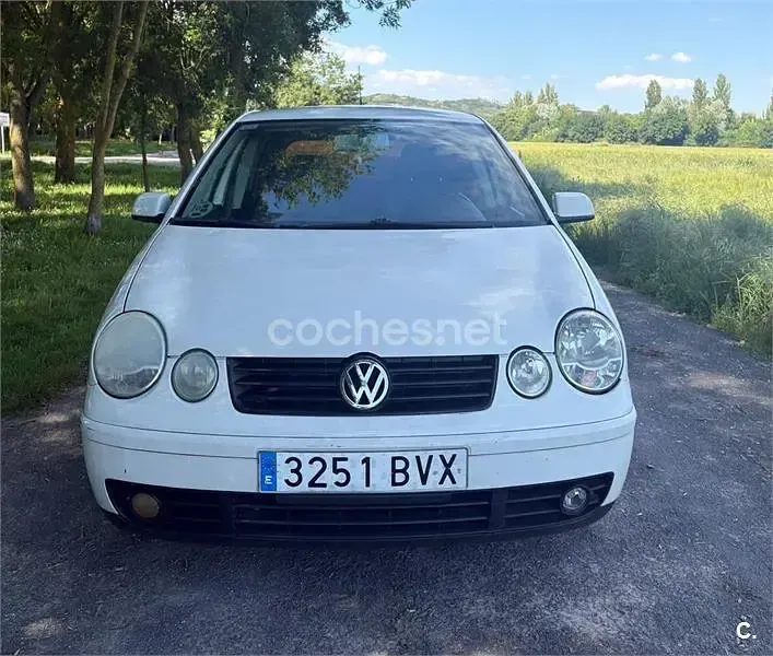 Usado VW Polo Highline 75 CV (55 kW) 2002 Blanco Berlina