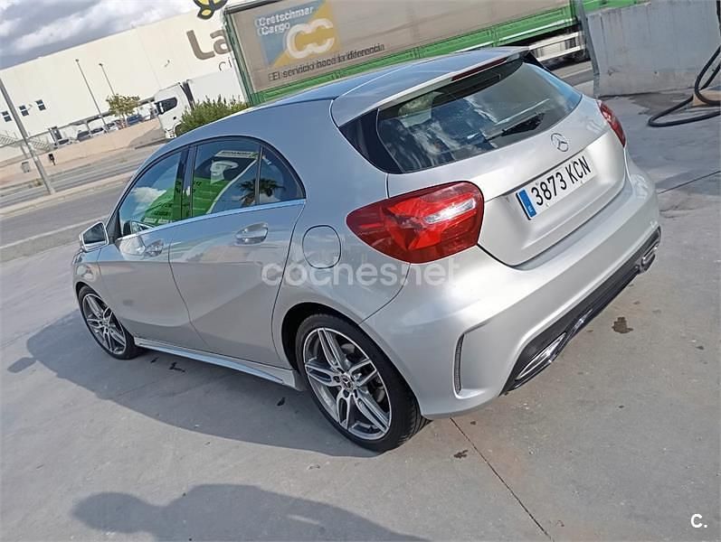 Usado Mercedes A200 136 CV (100 kW) 2018 Gris / plata Berlina