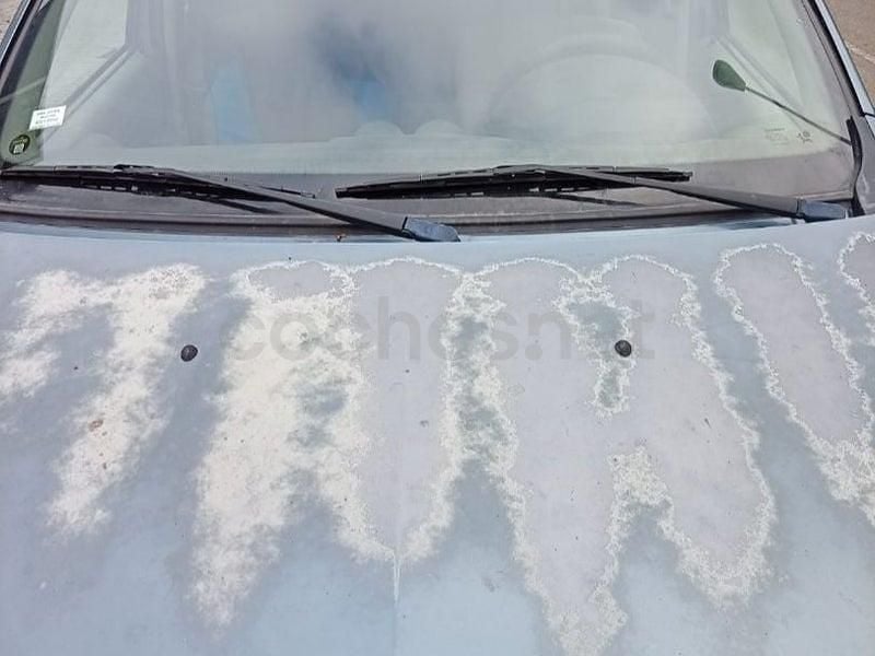 Usado Dacia Logan Ambiance 70 CV (51 kW) 2007 Azul Familiar