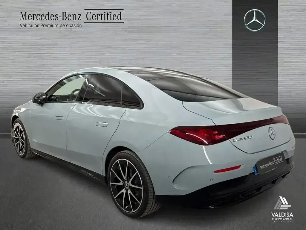 Usado Mercedes CLA 250+ 200 kW (272 CV) 2026 Verde Berlina