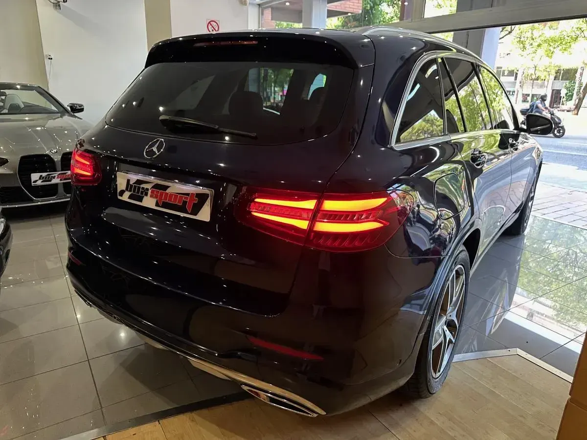 Usado Mercedes GLC220 170 CV (125 kW) 2015 Azul metalizado SUV