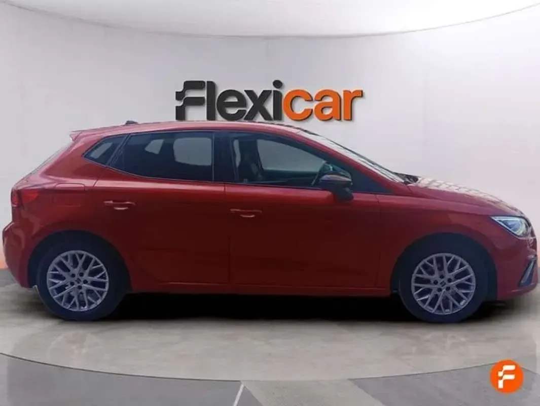 Usado Seat Ibiza FR 110 CV (80 kW) 2023 Burdeos Utilitario